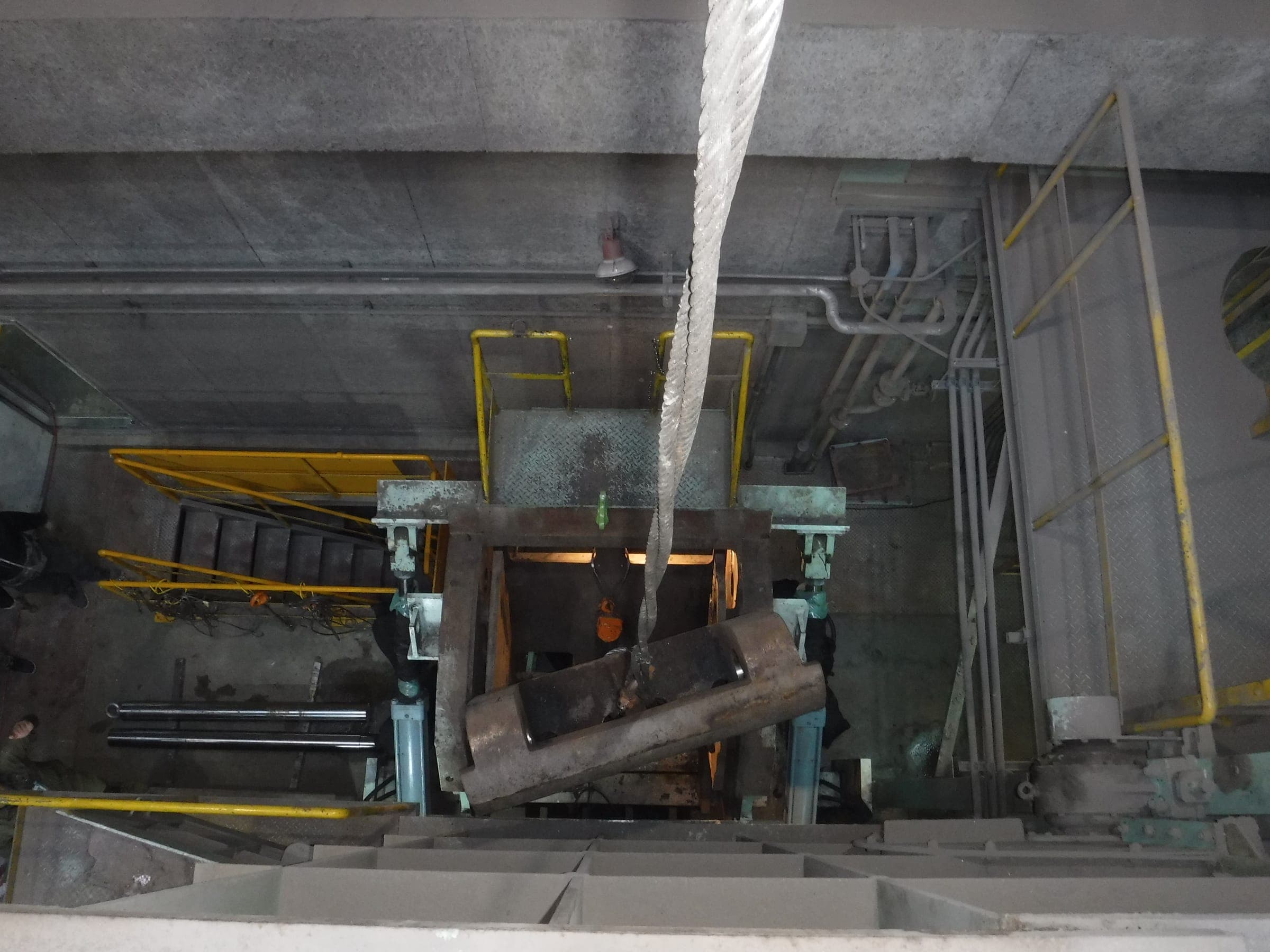 Nase Recycle Plant Williams-type crusher breaker-plate replacement